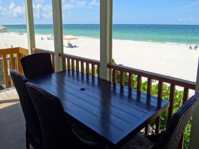 Wonderful Spacious and Open Beach Front  Townhouse Sleeps 6